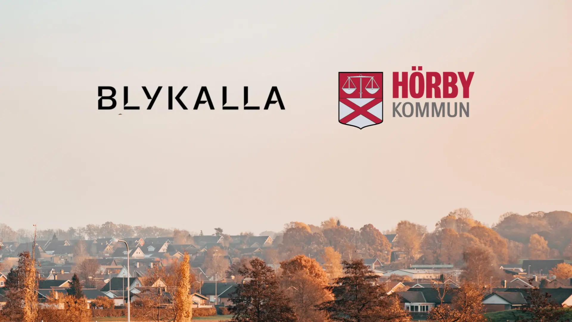 Hörby horisontlinje med kommunens och Blykallas logotyper