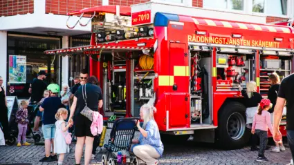 Räddningstjänsten var på plats och visade upp sin brandbil för nyfikna besökare.