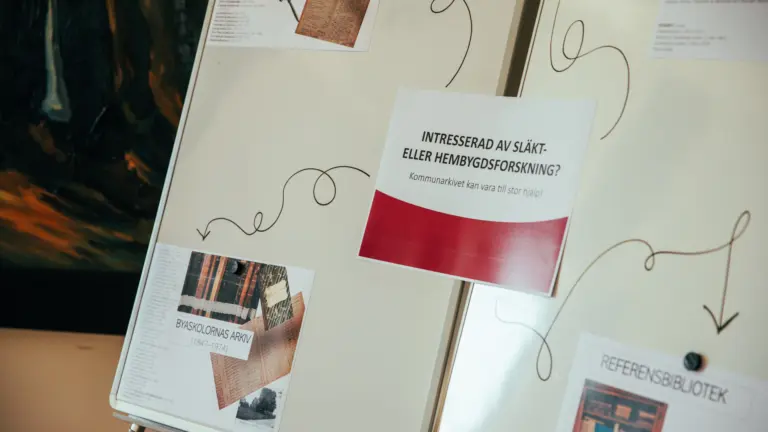 Arkivets material i Hörbysalen.