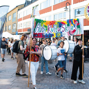 Kulturskolan bjöd på ett sambatåg.