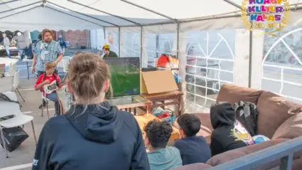 Aktivitetshuset bjöd in till häng och dator/tv-spel med Nördigt värre.