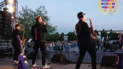 Danzbanderz.