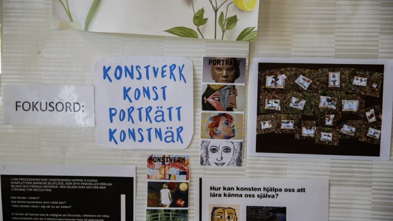 Vägg på förskola med innehåll på tema konstverk