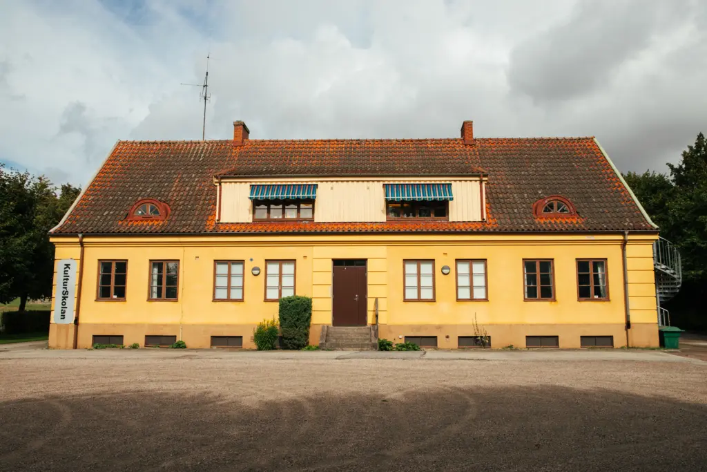 Gul byggnad
