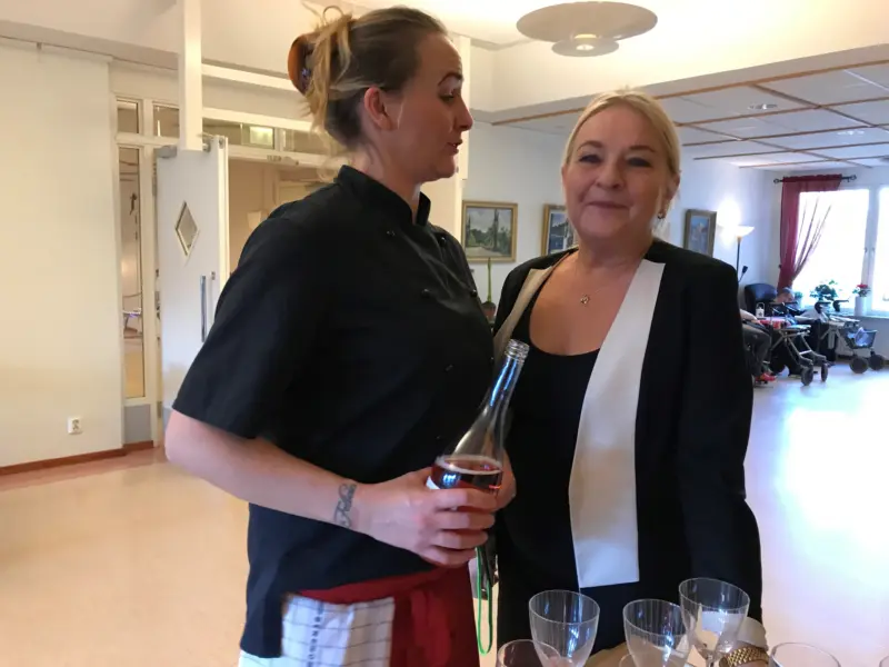 Serverade gjorde personalen under ledning av Annika Persson (till vänster i bild).