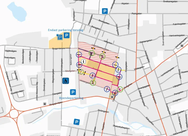 En illustrerad karta över Hörby tätord med olika färgade markeringar på de centrala gatorna.